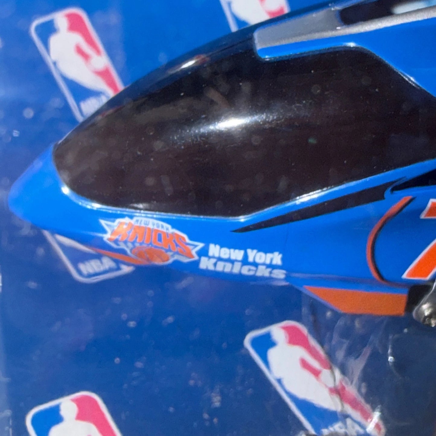 New York Knicks 3.5 Metal Gyro IR Helicopter World Tech Toys Carmelo Anthony